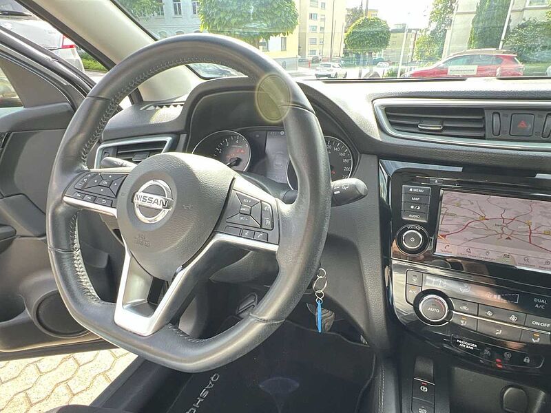Nissan Qashqai N-Way LM18' Klima SHZ PDC Navigation PGD
